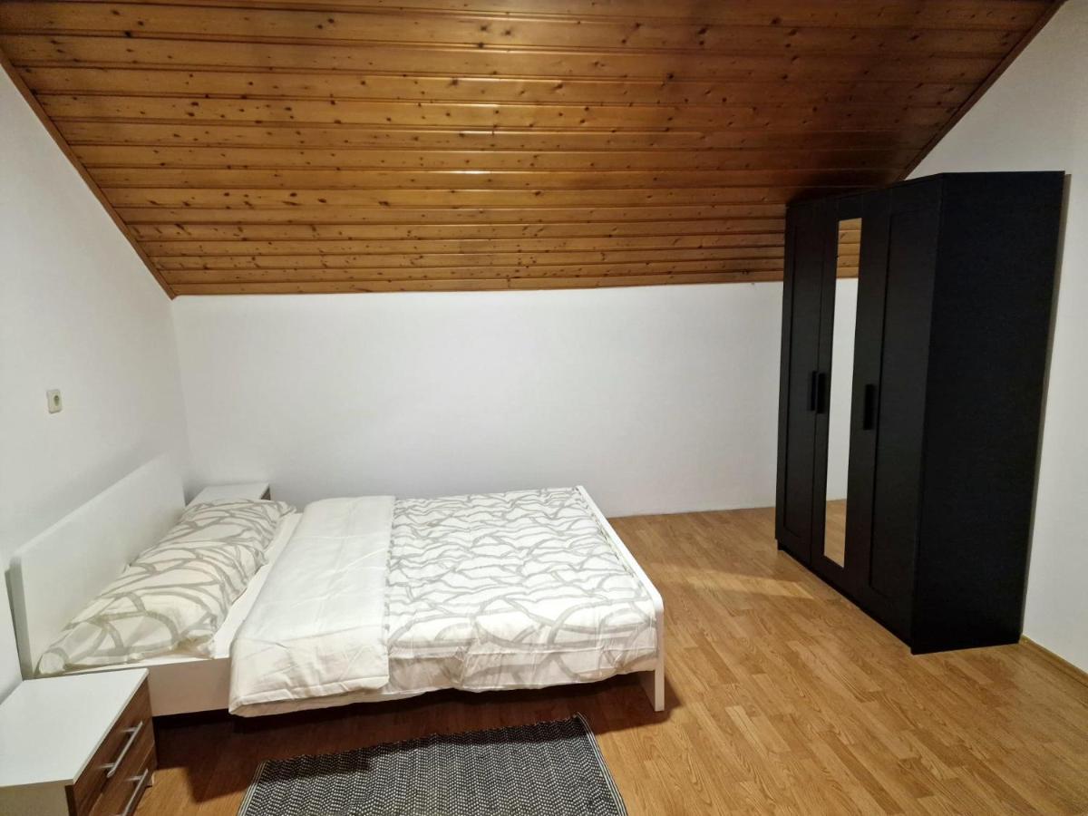 Kiki Privatne Sobe, Zagreb Airport Apartment Велика Горица Екстериор снимка